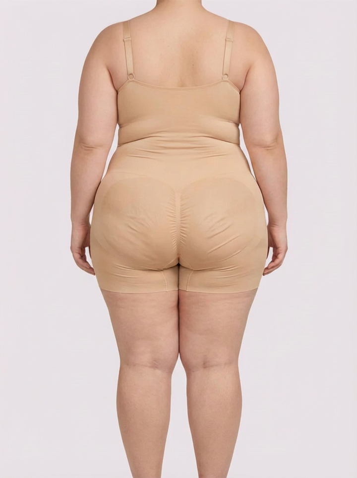 Pia | Muotoileva Body Sukkahousuilla