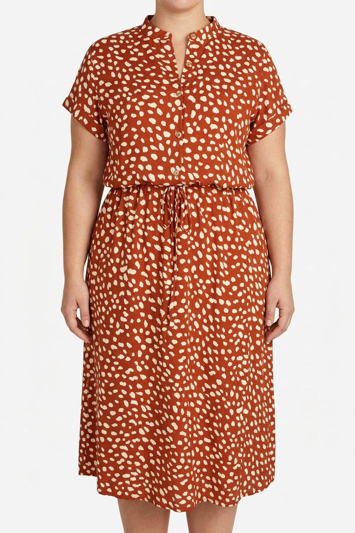 Tiina | Pilkullinen Mekko Kiristysnauhalla