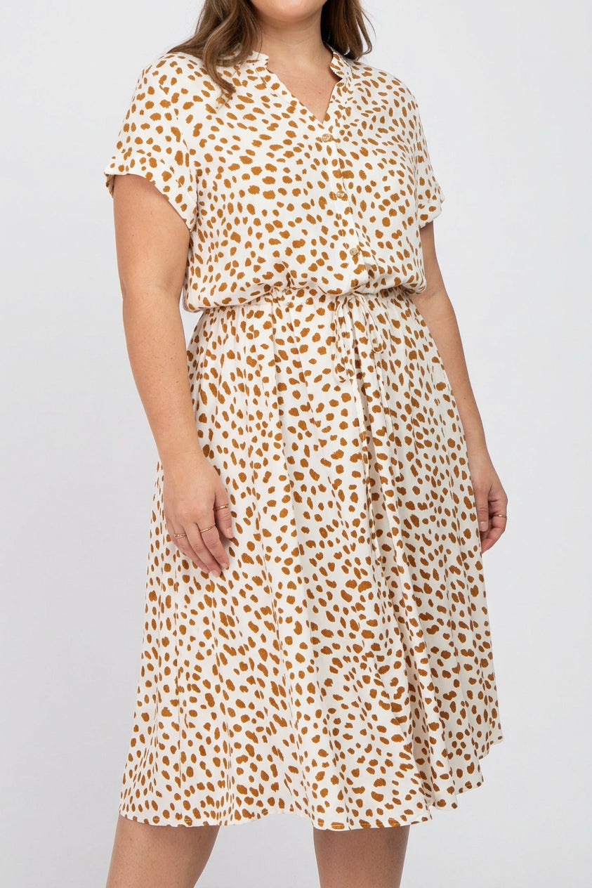Tiina | Pilkullinen Mekko Kiristysnauhalla