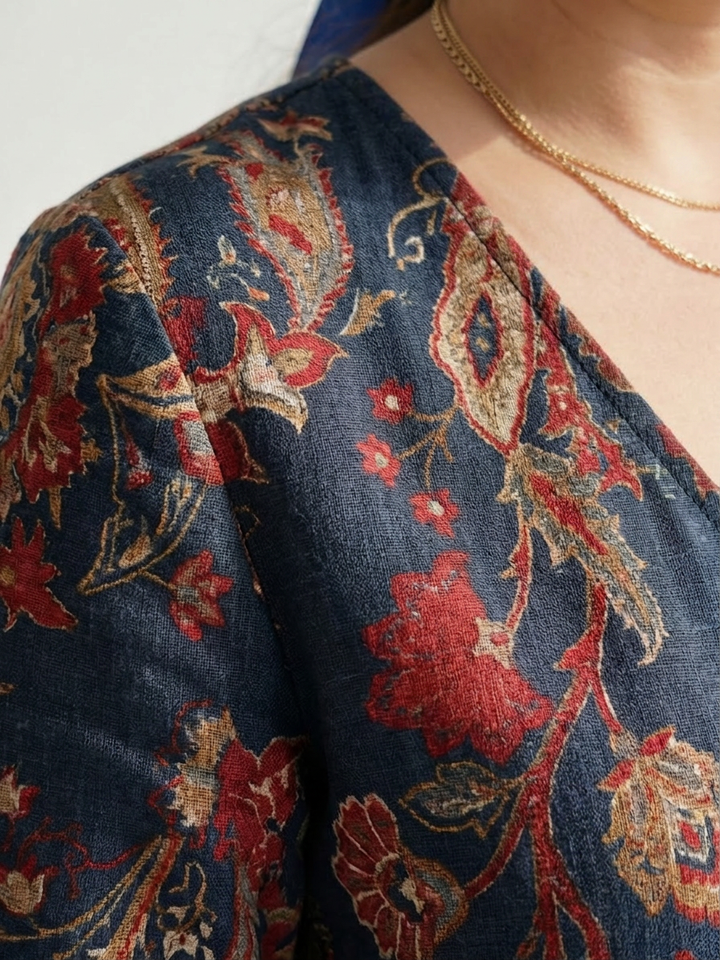 Eveliina | Vyötäröltä Muotoiltu Pehmeä Midimekko