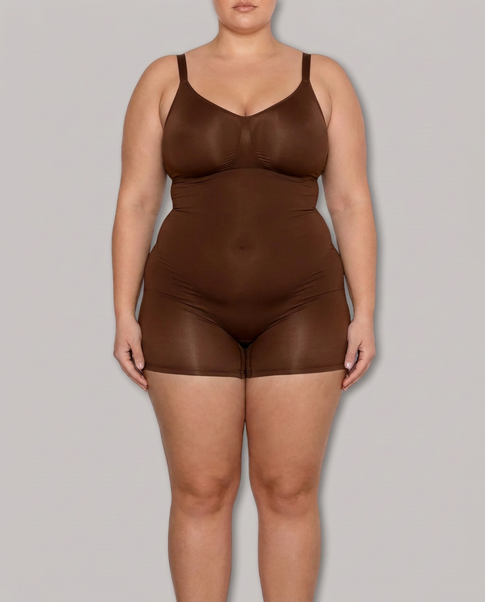Pia | Muotoileva Body Sukkahousuilla