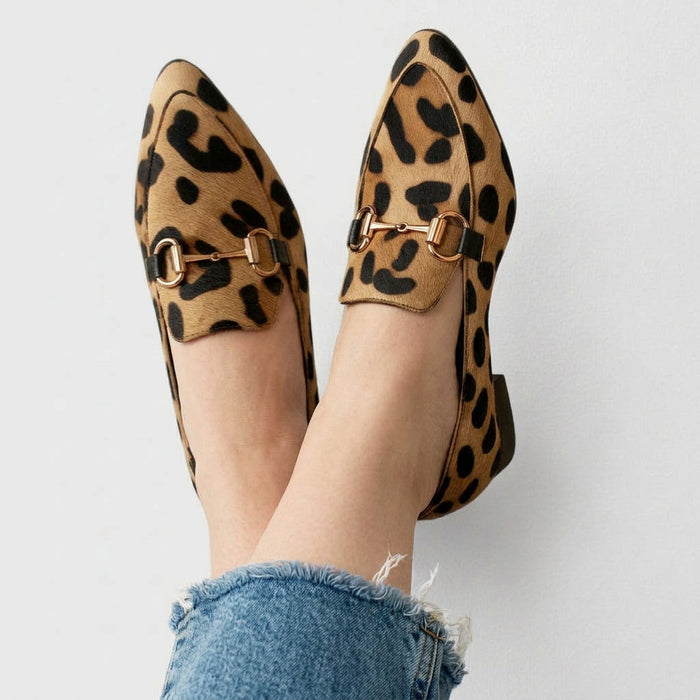 Emilia | Suippokärkiset Leopardiloaferit Matalalla Korolla