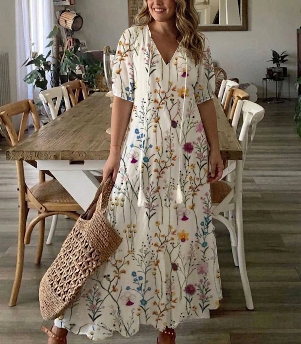 Mervi | Vatsaa Peittävä Boho-maksimekko Tupsuilla